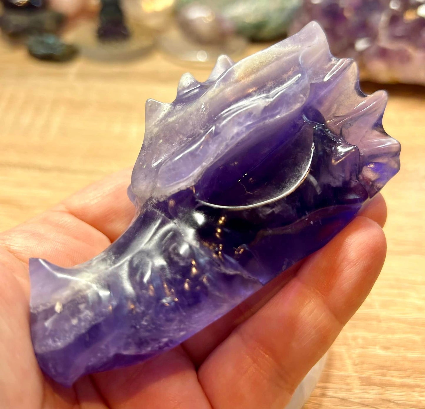 Tête de dragon en fluorine violette